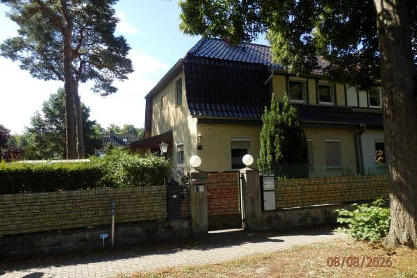 Predaj domu 72 m², pozemok 404 m², Bästleinsstraße 17, Hohen Neuendorf Predaj domu 72 m², pozemok 404 m², Bästleinsstraße 17, Hohen Neuendorf
