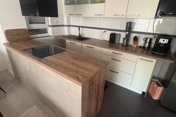 Prenájom bytu 4-izbový 95 m², Salzelmenerstr.5/1, Bad Rappenau, Bádensko-Wurttembersko Prenájom bytu 4-izbový 95 m², Salzelmenerstr.5/1, Bad Rappenau, Bádensko-Wurttembersko