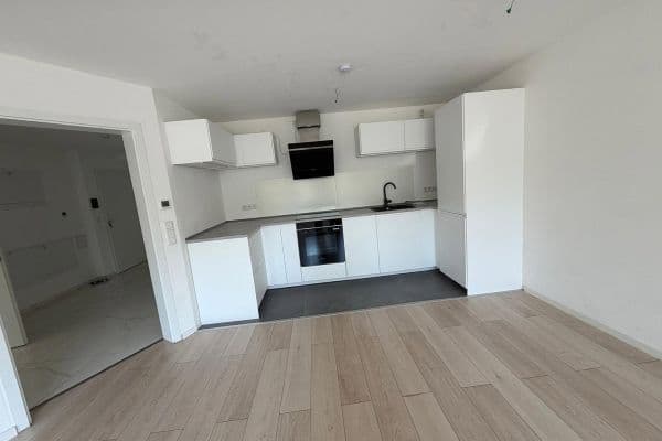 Prenájom bytu 3-izbový 109 m², Bochum Prenájom bytu 3-izbový 109 m², Bochum