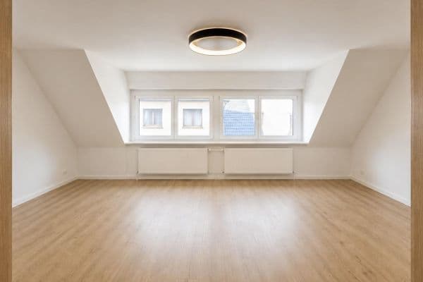 Prenájom bytu 4-izbový 130 m², Schlossberg 1, Sankt Goar Prenájom bytu 4-izbový 130 m², Schlossberg 1, Sankt Goar