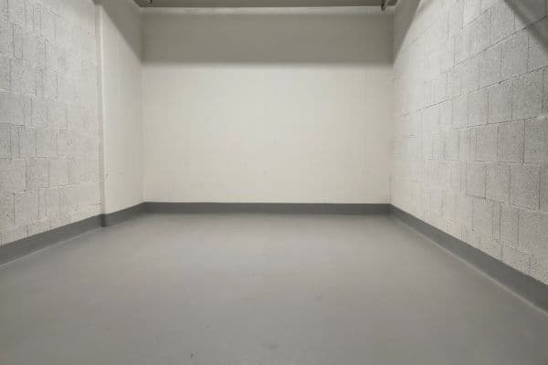 Prenájom garáže 16 m², Gerstelova, Praha Prenájom garáže 16 m², Gerstelova, Praha