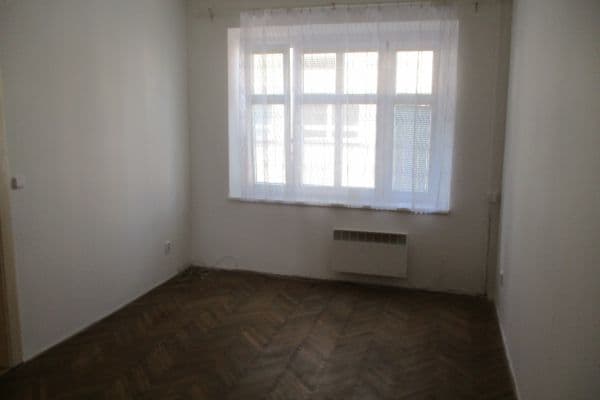 Prenájom bytu 2-izbový 75 m², Vančurova, Tábor, Jihočeský kraj Prenájom bytu 2-izbový 75 m², Vančurova, Tábor, Jihočeský kraj