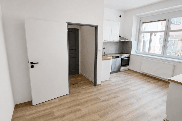 Prenájom bytu 3-izbový 55 m², Bohnická, Praha Prenájom bytu 3-izbový 55 m², Bohnická, Praha