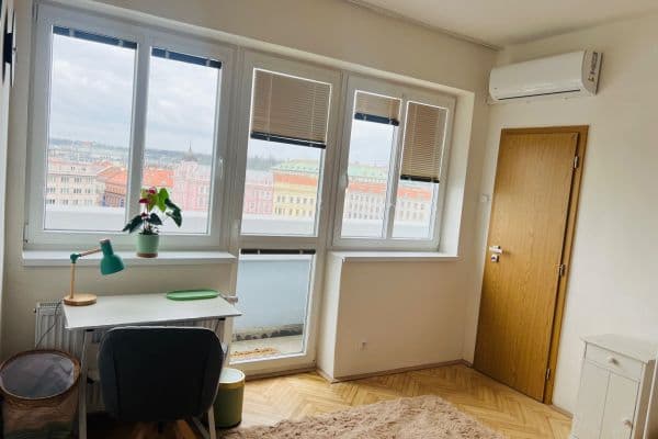 Prenájom bytu 2-izbový 15 m², Ke Štvanici, Prague Prenájom bytu 2-izbový 15 m², Ke Štvanici, Prague