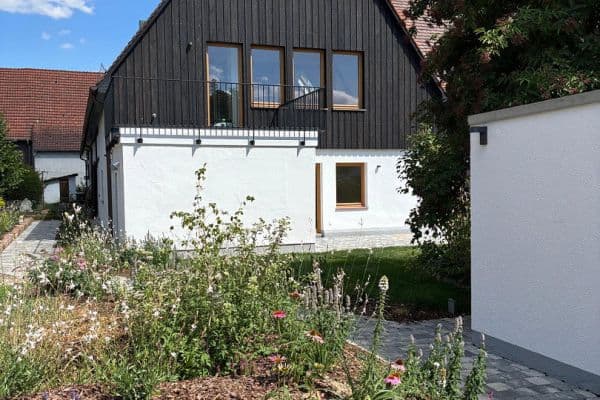 Prenájom bytu 4-izbový 147 m², Niefern-Öschelbronn Prenájom bytu 4-izbový 147 m², Niefern-Öschelbronn
