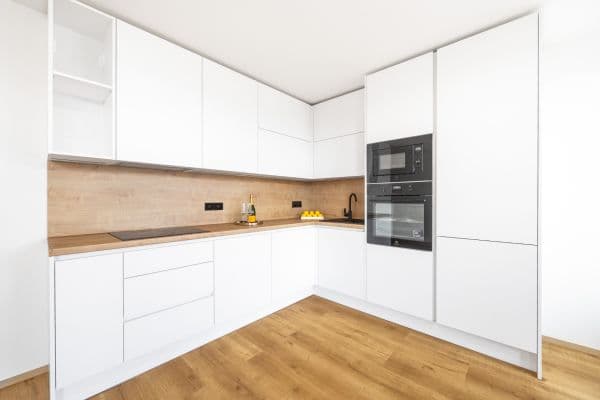 Predaj bytu 3-izbový 71 m², Murgašova, Praha Predaj bytu 3-izbový 71 m², Murgašova, Praha