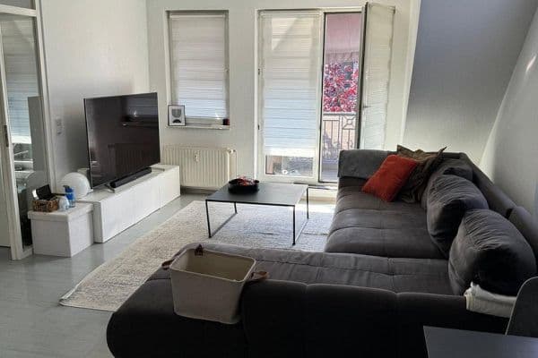 Prenájom bytu 3-izbový 87 m², Berliner Straße 55, Niederkassel, Severné Porýnie - Westfálsko Prenájom bytu 3-izbový 87 m², Berliner Straße 55, Niederkassel, Severné Porýnie - Westfálsko