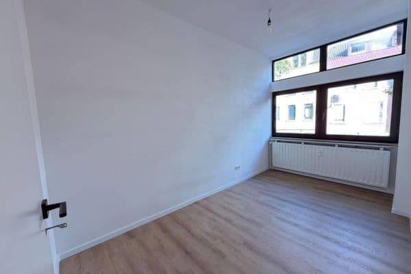 Prenájom bytu 6-izbový 108 m², Westliche Karl-Friedrich-Straße 344, Pforzheim Prenájom bytu 6-izbový 108 m², Westliche Karl-Friedrich-Straße 344, Pforzheim