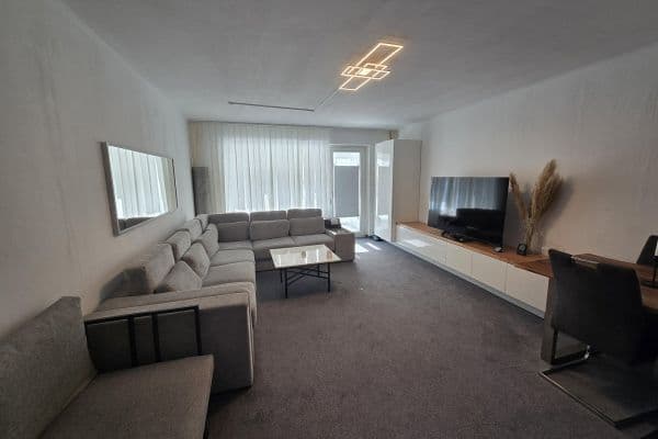 Prenájom bytu 1-izbový 46 m², Langenfeld Prenájom bytu 1-izbový 46 m², Langenfeld