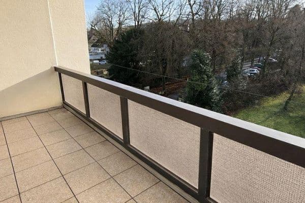 Prenájom bytu 4-izbový 106 m², Langerfelder Straße 115, Wuppertal, Severné Porýnie - Westfálsko Prenájom bytu 4-izbový 106 m², Langerfelder Straße 115, Wuppertal, Severné Porýnie - Westfálsko