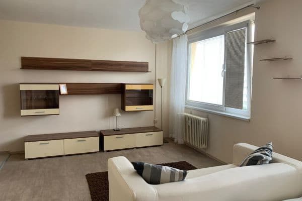 Prenájom bytu 1-izbový 35 m², Jarníkova, Praha Prenájom bytu 1-izbový 35 m², Jarníkova, Praha