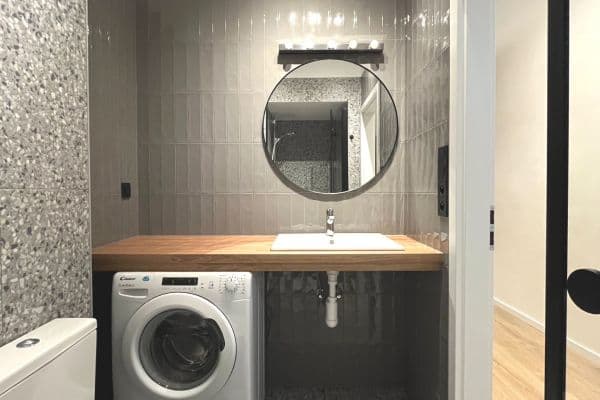 Prenájom bytu 2-izbový 36 m², Moravská, Karlovy Vary Prenájom bytu 2-izbový 36 m², Moravská, Karlovy Vary