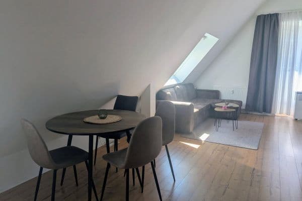 Prenájom bytu 2-izbový 40 m², Kaiserslautern, Porýnie-Falcko Prenájom bytu 2-izbový 40 m², Kaiserslautern, Porýnie-Falcko