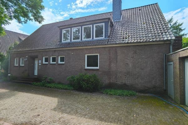 Predaj domu 180 m², pozemok 1.500 m², Klosterstraße 10A, Uelzen Predaj domu 180 m², pozemok 1.500 m², Klosterstraße 10A, Uelzen