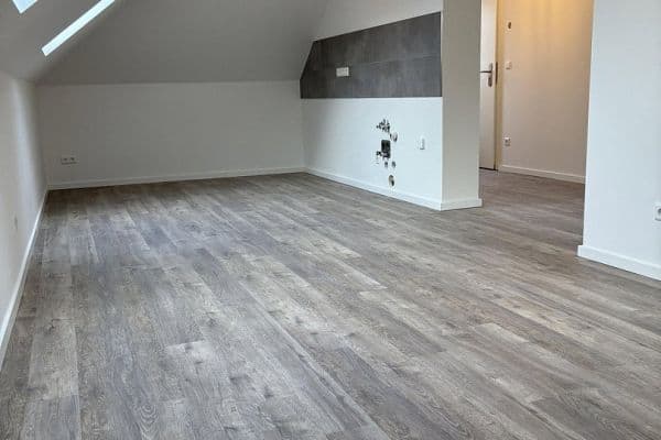 Prenájom bytu 2-izbový 70 m², Kienhorststraße, Berlin, Berlín Prenájom bytu 2-izbový 70 m², Kienhorststraße, Berlin, Berlín