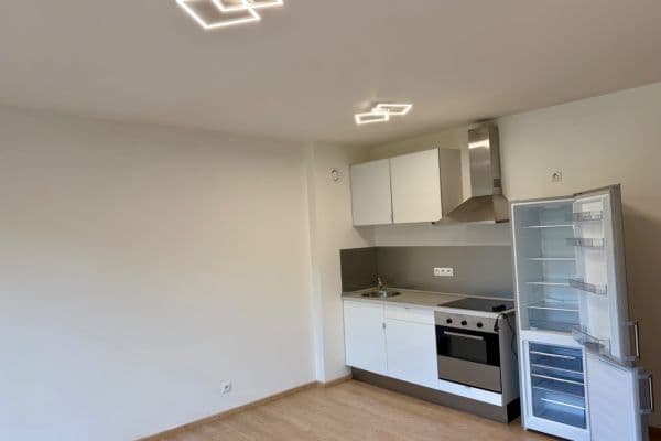 Predaj bytu 1-izbový 38 m², Nad Rokoskou, Praha Predaj bytu 1-izbový 38 m², Nad Rokoskou, Praha