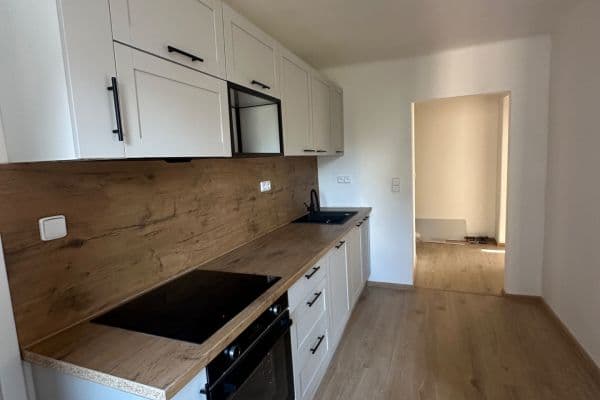 Prenájom bytu 2-izbový 61 m², Vančurova, Olomouc Prenájom bytu 2-izbový 61 m², Vančurova, Olomouc