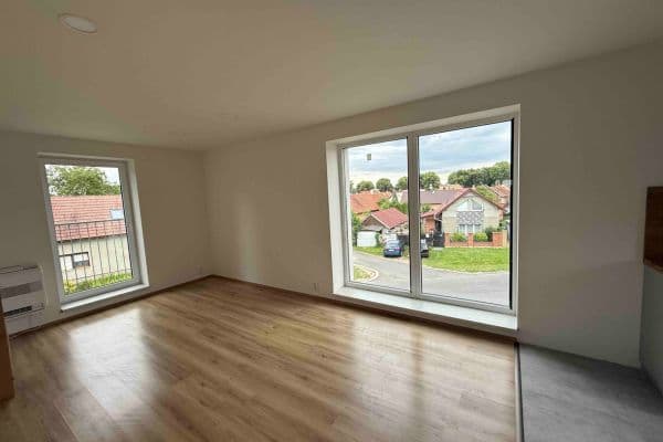 Prenájom bytu 2-izbový 50 m², Průběžná, Bobnice Prenájom bytu 2-izbový 50 m², Průběžná, Bobnice