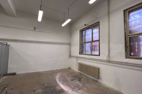 Prenájom nebytového priestoru 30 m², Barrandova, Praha Prenájom nebytového priestoru 30 m², Barrandova, Praha
