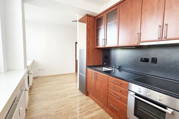 Prenájom bytu 3-izbový 42 m², Moskevská, Kladno Prenájom bytu 3-izbový 42 m², Moskevská, Kladno