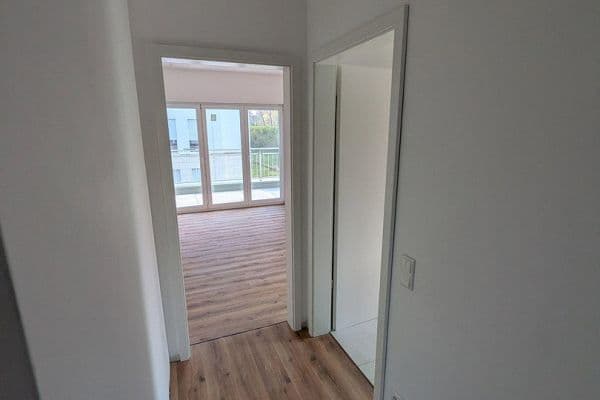 Prenájom bytu 4-izbový 96 m², Carl-Adam-Petri-Straße, Potsdam, Brandenbursko Prenájom bytu 4-izbový 96 m², Carl-Adam-Petri-Straße, Potsdam, Brandenbursko