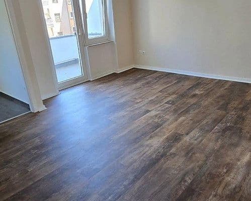 Prenájom bytu 3-izbový 65 m², Hobeisenstr., Essen, Severné Porýnie - Westfálsko Prenájom bytu 3-izbový 65 m², Hobeisenstr., Essen, Severné Porýnie - Westfálsko