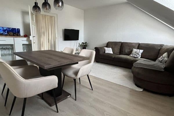 Prenájom bytu 3-izbový 78 m², Mörscher - Str. 8, Karlsruhe Prenájom bytu 3-izbový 78 m², Mörscher - Str. 8, Karlsruhe