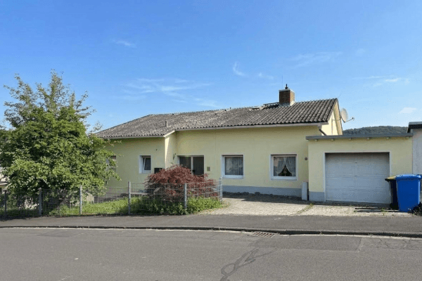 Predaj domu 255 m², pozemok 524 m², Lollar Predaj domu 255 m², pozemok 524 m², Lollar