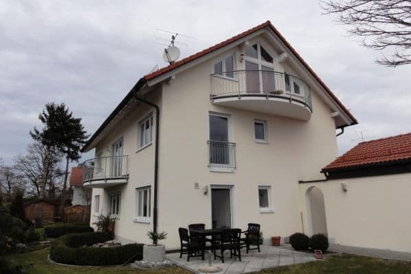 Prenájom bytu 2-izbový 70 m², Haar, Bavorsko Prenájom bytu 2-izbový 70 m², Haar, Bavorsko