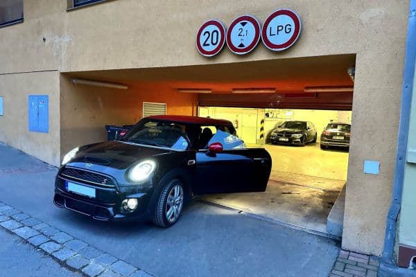 Prenájom garáže 18 m², Musílkova, Praha Prenájom garáže 18 m², Musílkova, Praha
