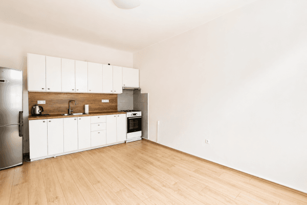 Prenájom bytu 3-izbový 53 m², U Vody, Praha Prenájom bytu 3-izbový 53 m², U Vody, Praha