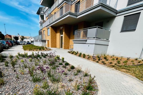 Prenájom bytu 2-izbový 55 m², U Sportovní školy, Pardubice Prenájom bytu 2-izbový 55 m², U Sportovní školy, Pardubice