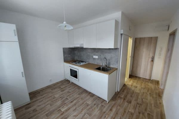 Prenájom bytu 1-izbový 35 m², Laštůvkova, Brno Prenájom bytu 1-izbový 35 m², Laštůvkova, Brno