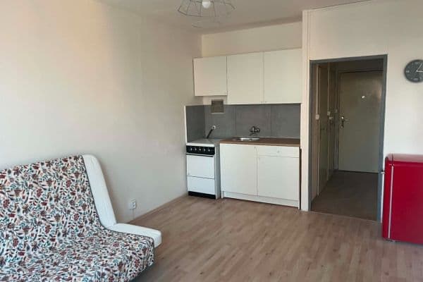 Prenájom bytu 1-izbový 24 m², Mečíková, Praha Prenájom bytu 1-izbový 24 m², Mečíková, Praha