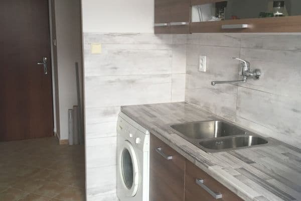 Prenájom bytu 1-izbový 35 m², Bulovka, Praha Prenájom bytu 1-izbový 35 m², Bulovka, Praha