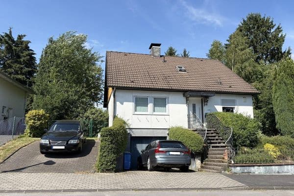 Predaj domu 130 m², pozemok 575 m², Brockenstraße 13, Solingen Predaj domu 130 m², pozemok 575 m², Brockenstraße 13, Solingen