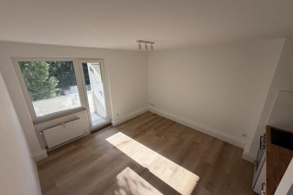Prenájom bytu 2-izbový 35 m², Düsseldorf, Severné Porýnie - Westfálsko Prenájom bytu 2-izbový 35 m², Düsseldorf, Severné Porýnie - Westfálsko