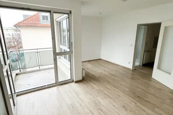 Prenájom bytu 1-izbový 31 m², Dresden, Sasko Prenájom bytu 1-izbový 31 m², Dresden, Sasko