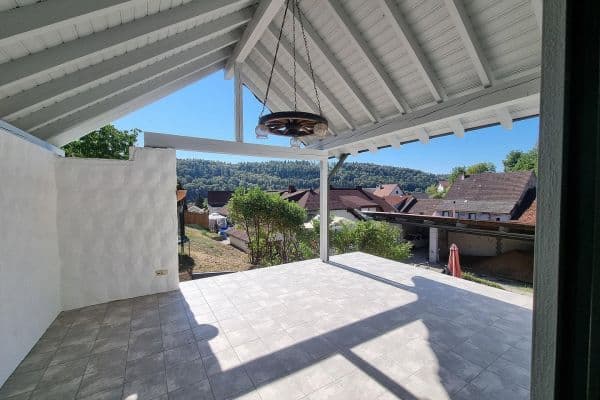 Prenájom bytu 4-izbový 128 m², Stühlingen Prenájom bytu 4-izbový 128 m², Stühlingen