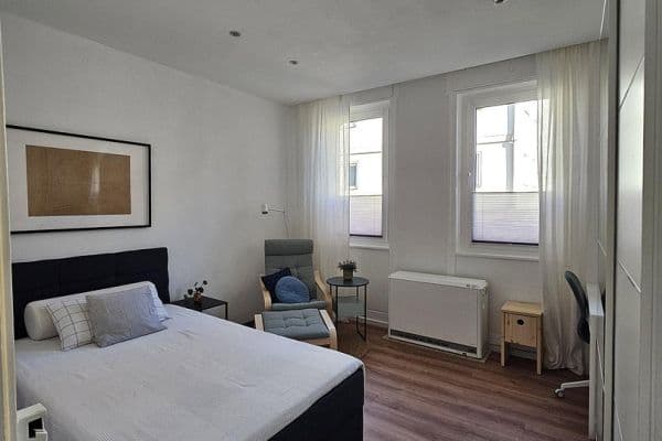 Prenájom bytu 1-izbový 23 m², Stuttgart, Bádensko-Wurttembersko Prenájom bytu 1-izbový 23 m², Stuttgart, Bádensko-Wurttembersko
