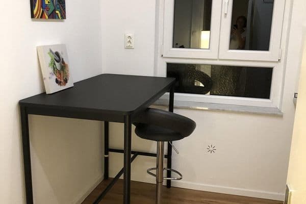 Prenájom bytu 1-izbový 37 m², Berlin-Steglitz, Berlín Prenájom bytu 1-izbový 37 m², Berlin-Steglitz, Berlín