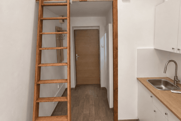Prenájom bytu 1-izbový 12 m², U Smaltovny, Praha Prenájom bytu 1-izbový 12 m², U Smaltovny, Praha