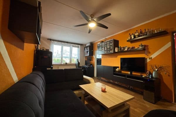 Predaj bytu 4-izbový 77 m², Závodu míru, Sokolov, Karlovarský kraj Predaj bytu 4-izbový 77 m², Závodu míru, Sokolov, Karlovarský kraj