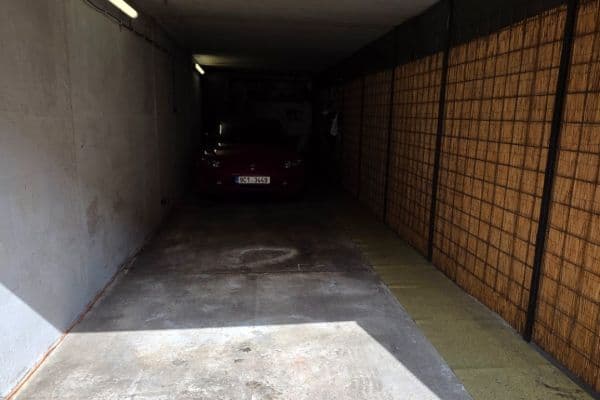 Prenájom garáže 16 m², Bohuslava Martinů, Praha Prenájom garáže 16 m², Bohuslava Martinů, Praha