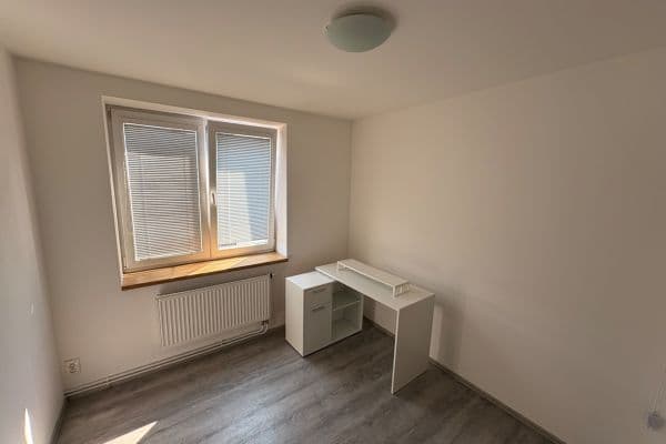 Prenájom bytu 3-izbový 67 m², Na Jíkalce, Plzeň, Plzeňský kraj Prenájom bytu 3-izbový 67 m², Na Jíkalce, Plzeň, Plzeňský kraj