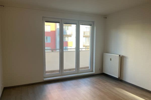 Prenájom bytu 2-izbový 52 m², Velenovského, Praha Prenájom bytu 2-izbový 52 m², Velenovského, Praha