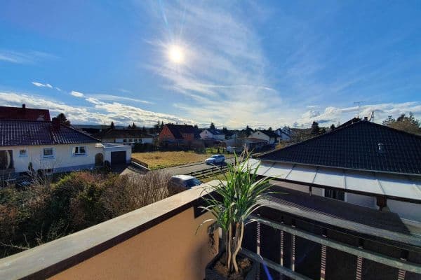 Prenájom bytu 3-izbový 90 m², Großenseebach Prenájom bytu 3-izbový 90 m², Großenseebach