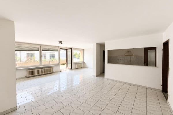 Predaj bytu 4-izbový 122 m², Esslingen Predaj bytu 4-izbový 122 m², Esslingen