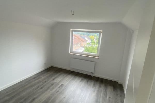 Prenájom bytu 3-izbový 91 m², Parkstraße 16, Lohmar Prenájom bytu 3-izbový 91 m², Parkstraße 16, Lohmar