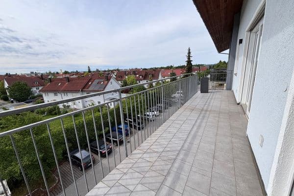 Prenájom bytu 4-izbový 115 m², Gilching, Bavorsko Prenájom bytu 4-izbový 115 m², Gilching, Bavorsko